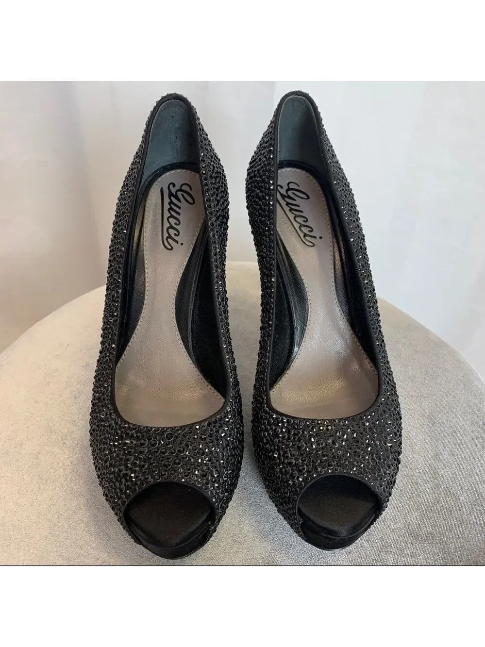 Gucci Black Satin Strass Embroidered Sofia Etoile Peep Toe Pumps Size 37.5 🔥